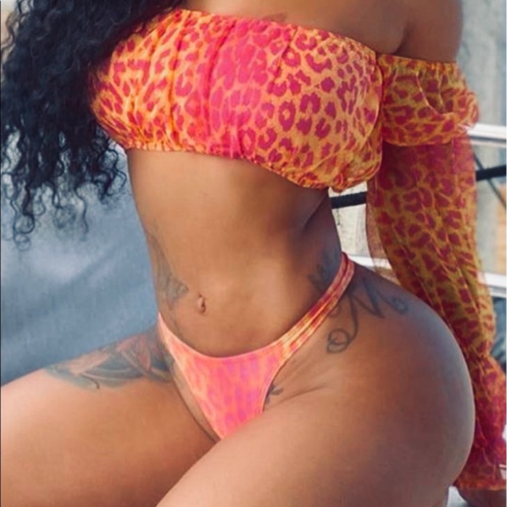 Brand new super sexy drinks on me swimsuit